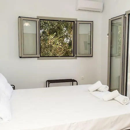 Uranos - Unforgettable Vacation By The Beach Kardamyli